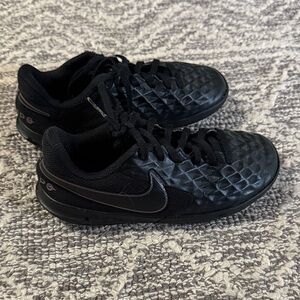Nike kids Black Quilted Athletic Shoes